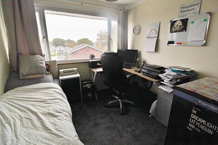 3 Bedroom Terraced House For Sale In Kennedy Close, Purbrook, Waterlooville, PO7