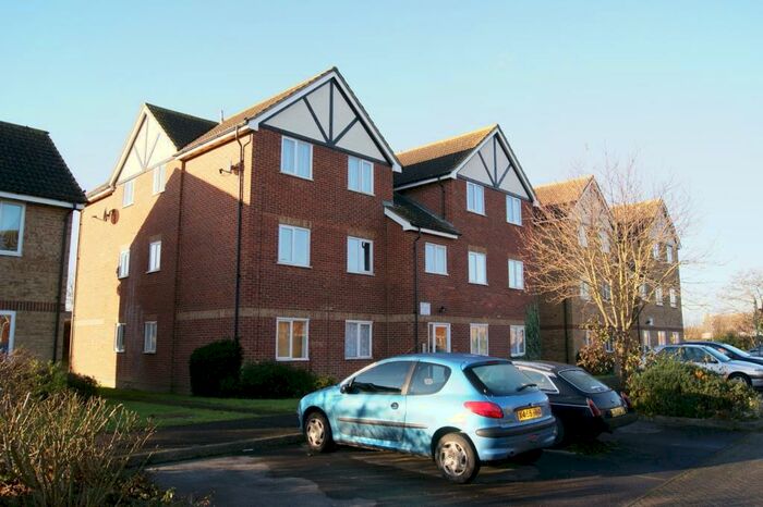 1 Bedroom Apartment To Rent In Bridgewater Court, Common Road, Langley, Berkshire, SL3
