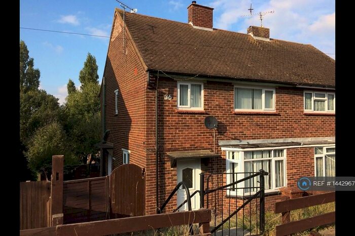 3 Bedroom Semi-Detached House To Rent In Eden Avenue, Chatham, ME5