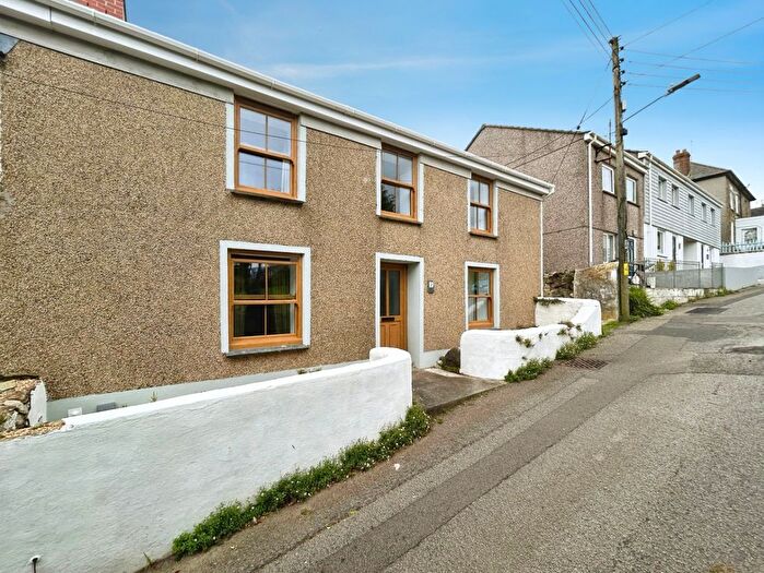 3 Bedroom End Of Terrace House For Sale In Caroline Row, Hayle, TR27