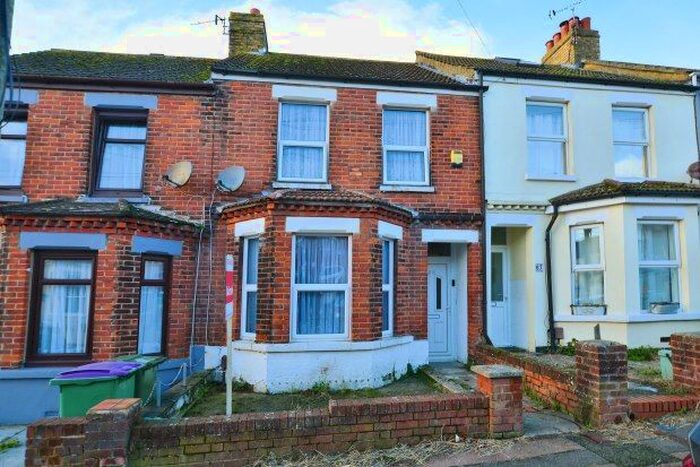 2 Bedroom Property To Rent In Greenfield Road, Folkestone, CT19