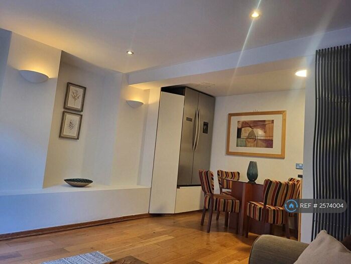 2 Bedroom Flat To Rent In St Johns Wood, London, NW8