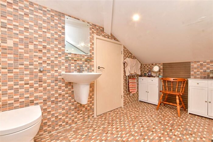 1 Bedroom Flat For Sale In Kings Lane, Sutton, Surrey, SM1