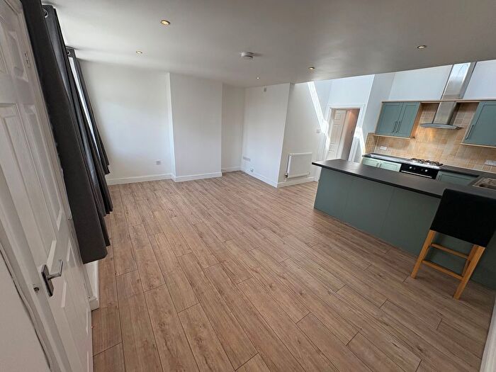 2 Bedroom Flat To Rent In Brows Lane, Liverpool, L37