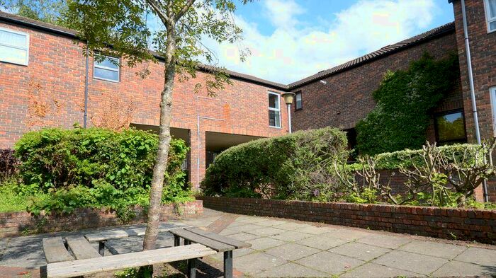 1 Bedroom Apartment To Rent In Jevington, Birch Hill, RG12