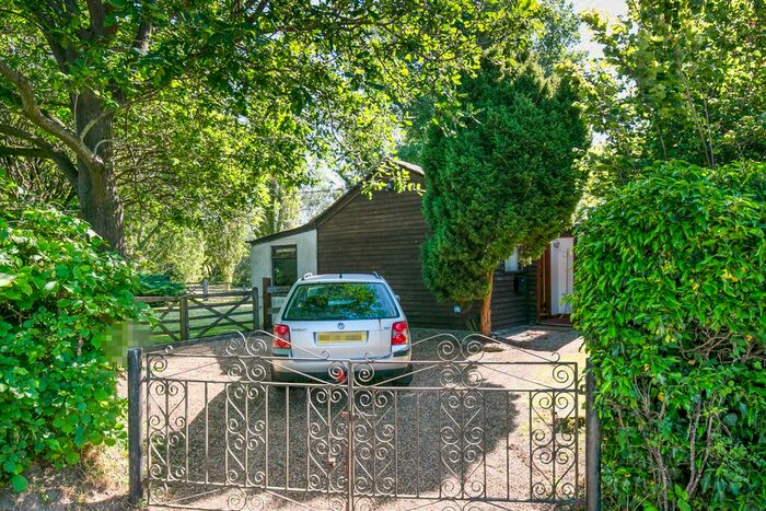 2 Bedroom Detached House To Rent In Colney Heath Lane, St Albans, AL4