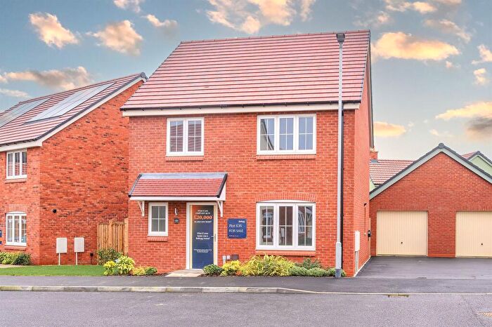 4 Bedroom Detached House For Sale In Stoke Albany Road, Desborough, Kettering, NN14