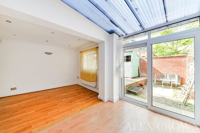 1 Bedroom Flat To Rent In Grafton Terrace, Camden Town, NW5