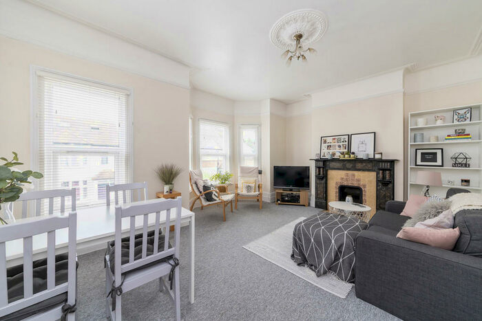 2 Bedroom Apartment To Rent In College Road, Kensal Rise, NW10