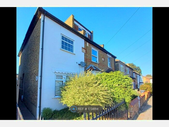 3 Bedroom Terraced House To Rent In Addison Road, Bromley, BR2