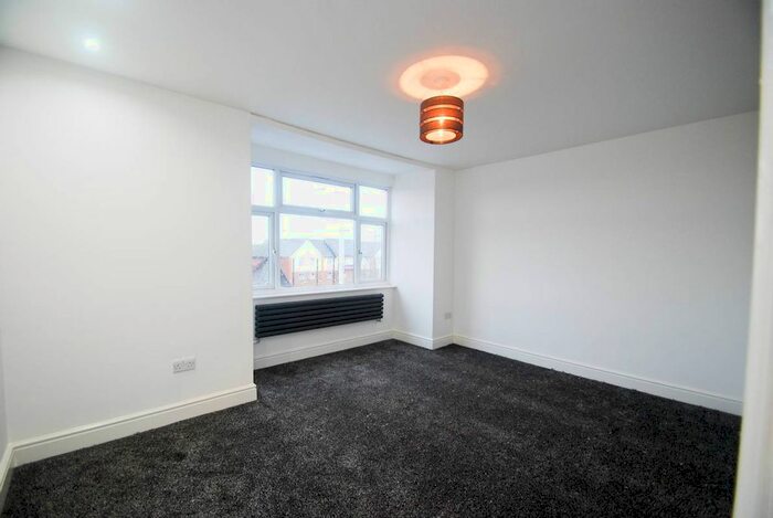 1 Bedroom Flat To Rent In Roding Lane South, Ilford, IG4