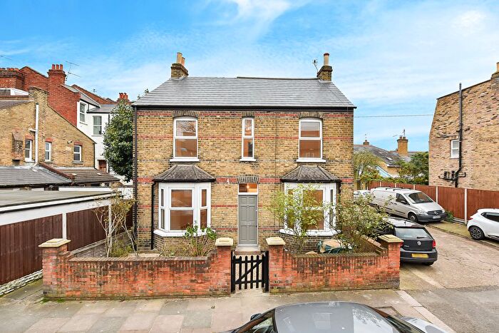 4 Bedroom Detached House To Rent In Elleray Road, Teddington, TW11