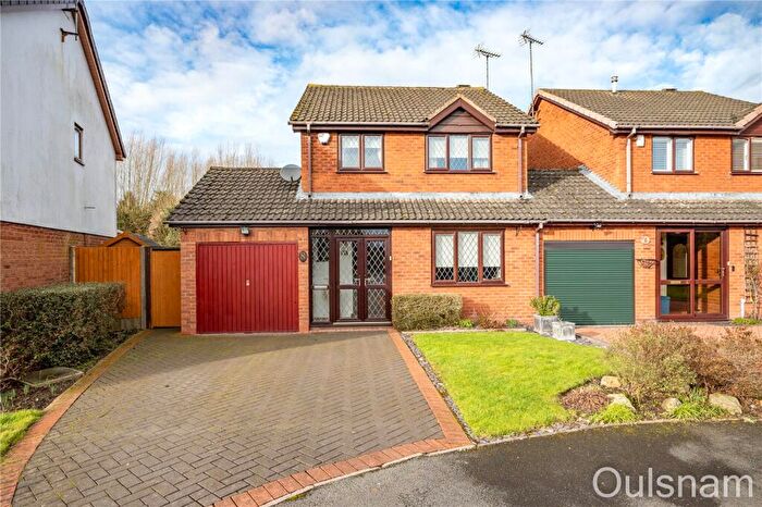3 Bedroom Link Detached House For Sale In Tall Trees Close, Catshill, Bromsgrove, Worcestershire, B61