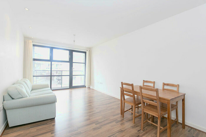 2 Bedroom Apartment To Rent In Carmine Wharf Copenhagne Place, E14