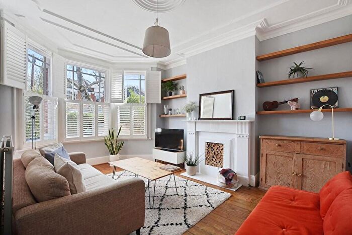 1 Bedroom Apartment To Rent In Braemar Avenue, London, N22