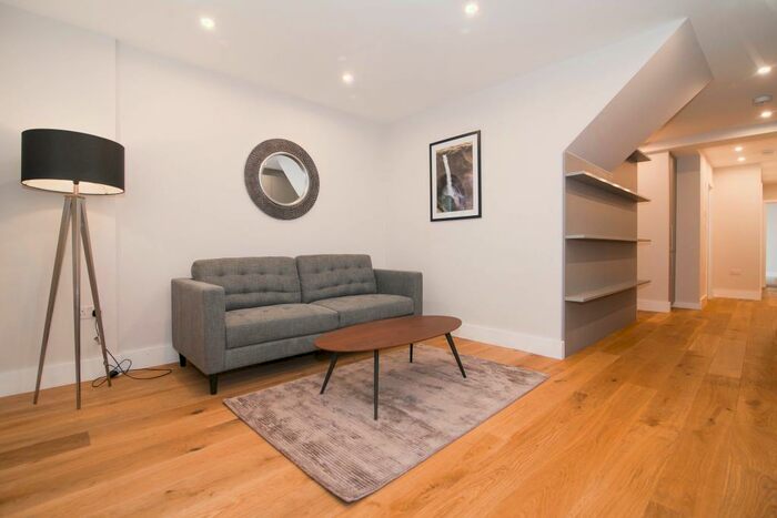 2 Bedroom Apartment To Rent In Railway Side, Barnes, London, SW13
