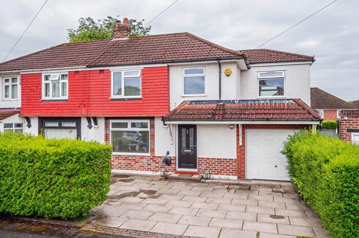 4 Bedroom Semi-Detached House For Sale In Tintern Avenue, Flixton, Manchester, M41