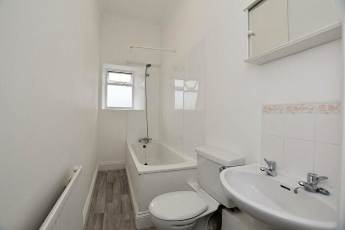 1 Bedroom Flat To Rent In Hill Park Crescent, Plymouth, PL4