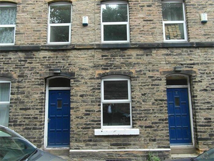 2 Bedroom Terraced House To Rent In Old Robin, Cleckheaton, West Yorkshire, BD19