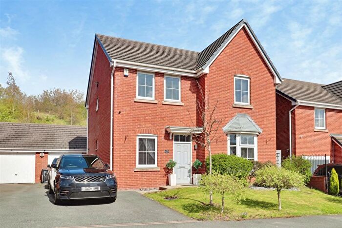 4 Bedroom Detached House For Sale In Bromley Close, Silverdale, Newcastle, ST5