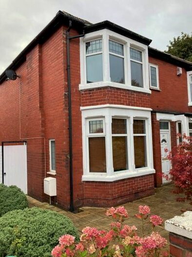3 Bedroom Semi-Detached House To Rent In Harrow Road, Bolton, BL1