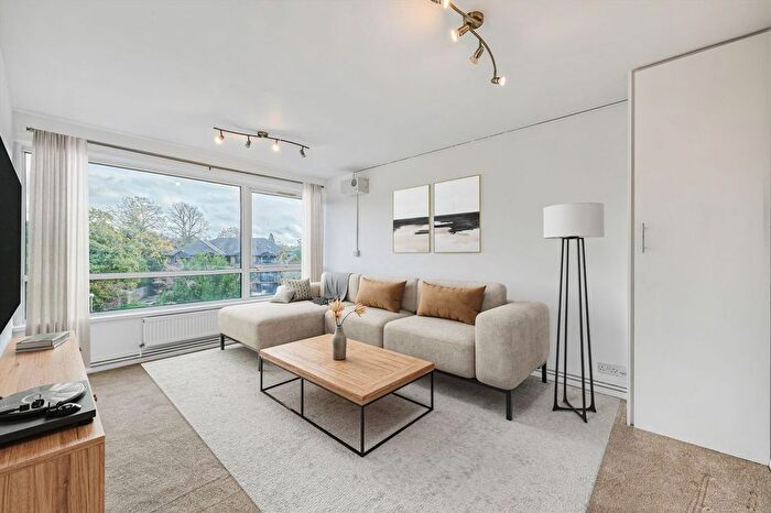 1 Bedroom Flat To Rent In Rectory Road, Beckenham, BR3