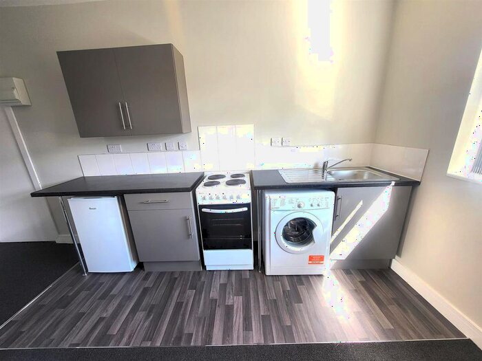 Studio To Rent In Compton Road, Wolverhampton, WV3