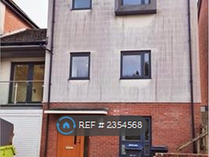 3 Bedroom Semi-Detached House To Rent In Cornfield Drive, Birmingham, B31