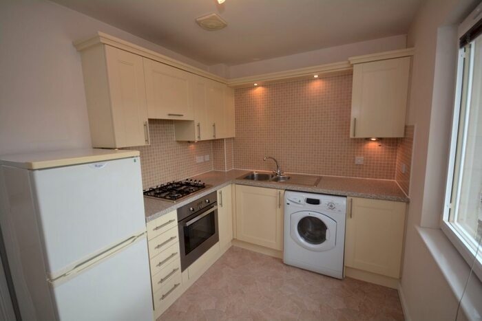 2 Bedroom Flat To Rent In Pinewood Court, Inverness, IV2