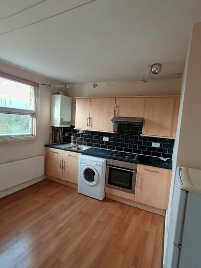1 Bedroom Flat To Rent In Grove Lane, London, SE5