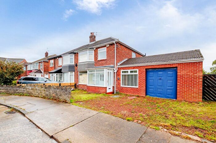 4 Bedroom Semi-Detached House To Rent In Dovecote Road, Newcastle Upon Tyne, NE12