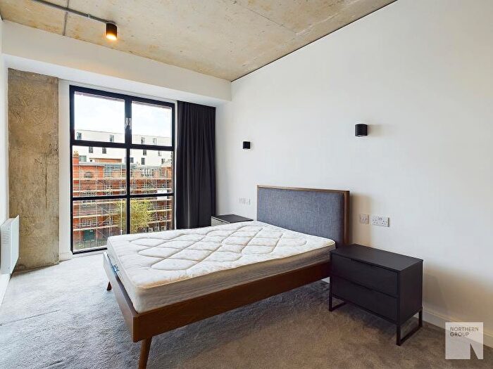 2 Bedroom Apartment To Rent In . :: One Silk Street, M4