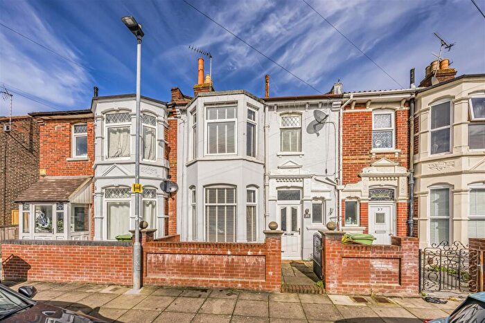 3 Bedroom Terraced House For Sale In Hewett Road, Portsmouth, PO2