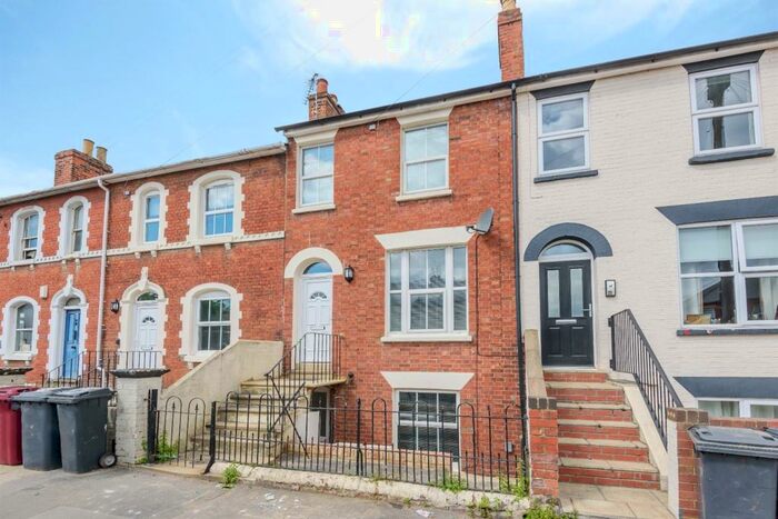 3 Bedroom Terraced House To Rent In Bedford Road, Reading, RG1