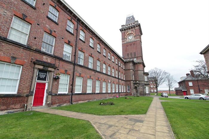 2 Bedroom Flat To Rent In Oakhouse Park, Walton, Liverpool, L9