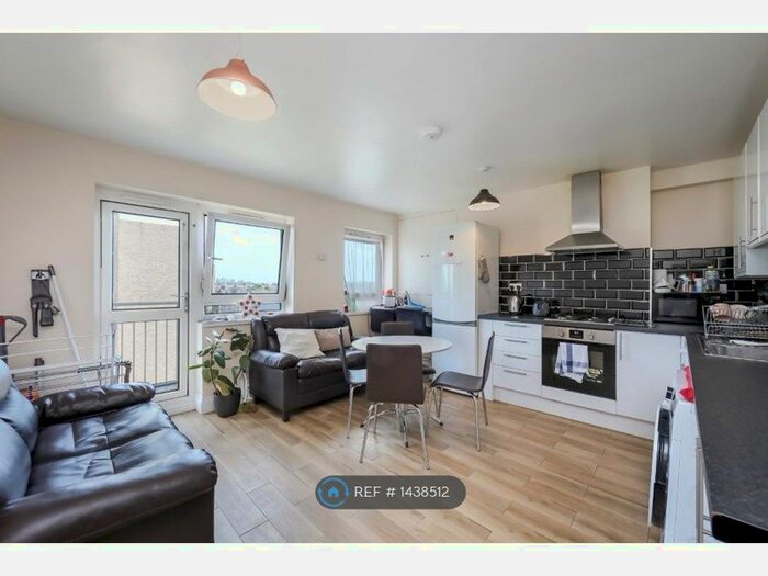 4 Bedroom Maisonette To Rent In Stafford Cripps House, London, SW6