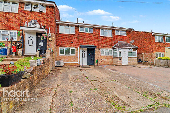 3 Bedroom Terraced House For Sale In St Margarets Avenue, Stanford-Le-Hope, SS17