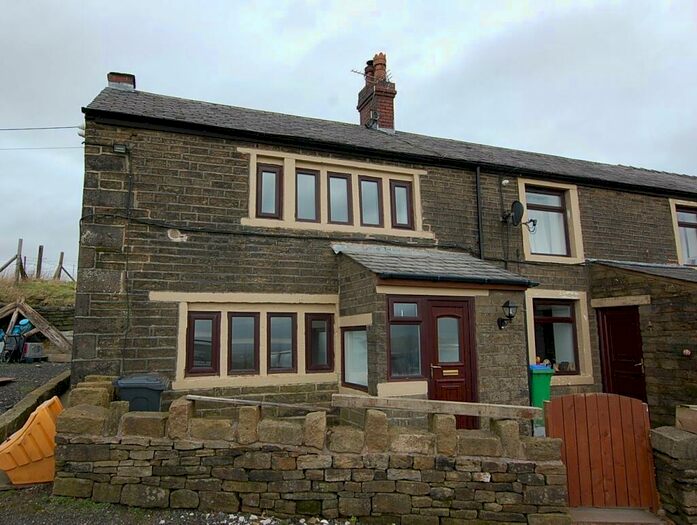 2 Bedroom End Of Terrace House To Rent In Thorpe Lane, Scouthead, Oldham, Greater Manchester, OL4