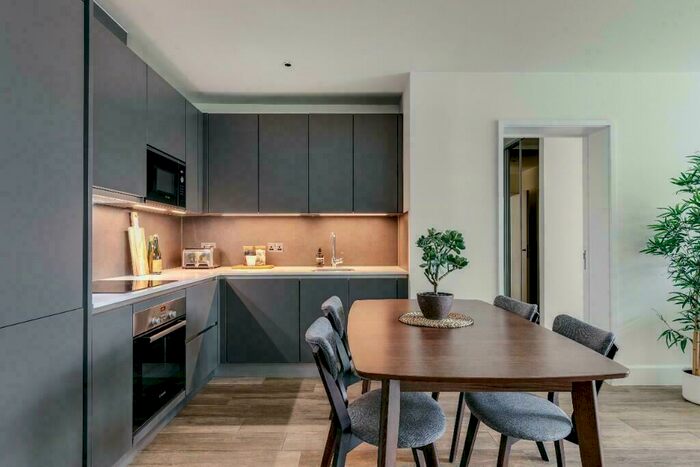 2 Bedroom Flat To Rent In Mallow Walk, London, SE8