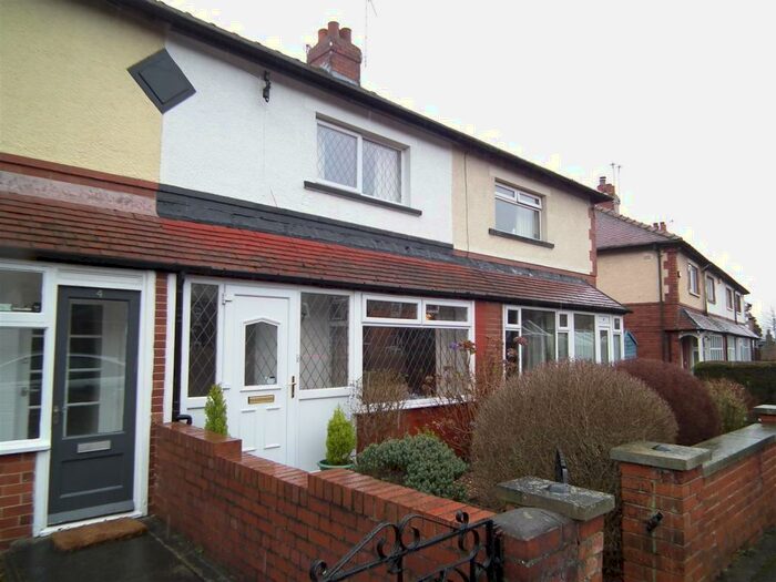 2 Bedroom Terraced House To Rent In East View Road, Yeadon, Leeds, LS19