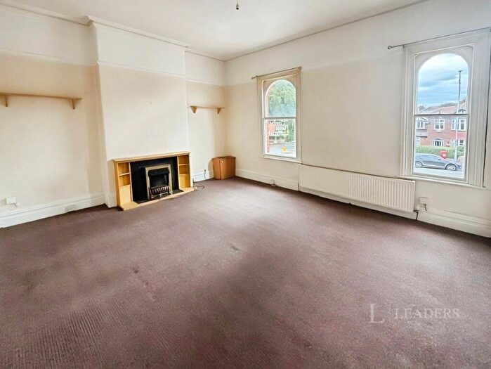 2 Bedroom Flat To Rent In Old Hall Road, Sale, Greater Manchester, M33