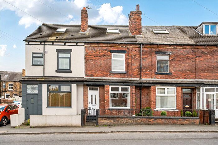 3 Bedroom Terraced House For Sale In Carlton Lane, Rothwell, Leeds, West Yorkshire, LS26