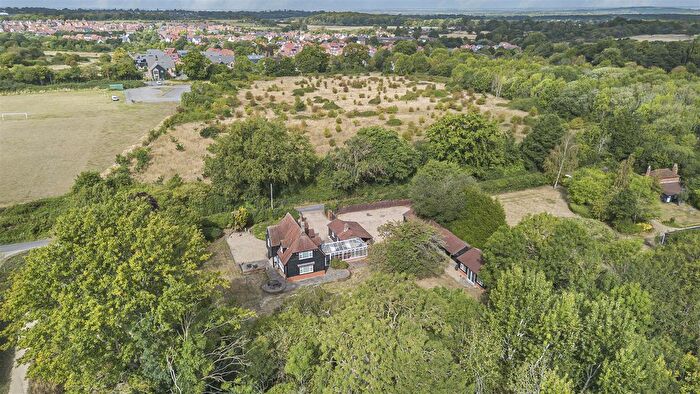 4 Bedroom Detached House For Sale In Old Priory Lane, Warfield, Bracknell, RG42