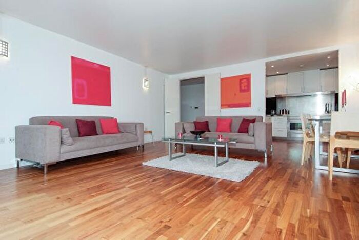 2 Bedroom Flat To Rent In New Providence Wharf, Fairmont Avenue, E14