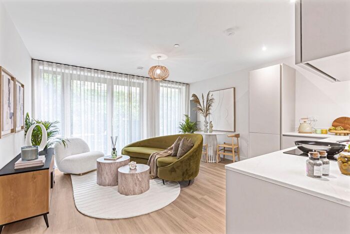 1 Bedroom Flat For Sale In Faraday House, Old Electricity Works, Campfield Road, St Albans, AL1