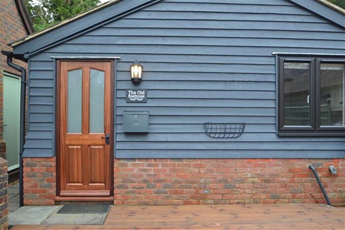 2 Bedroom Detached Bungalow To Rent In Houghton Bridge, West Sussex, BN18