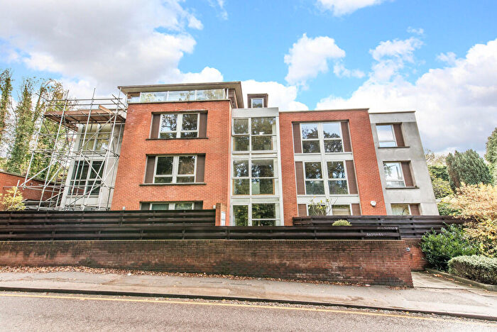 2 Bedroom Apartment To Rent In Elmstead Lane, Chislehurst, BR7