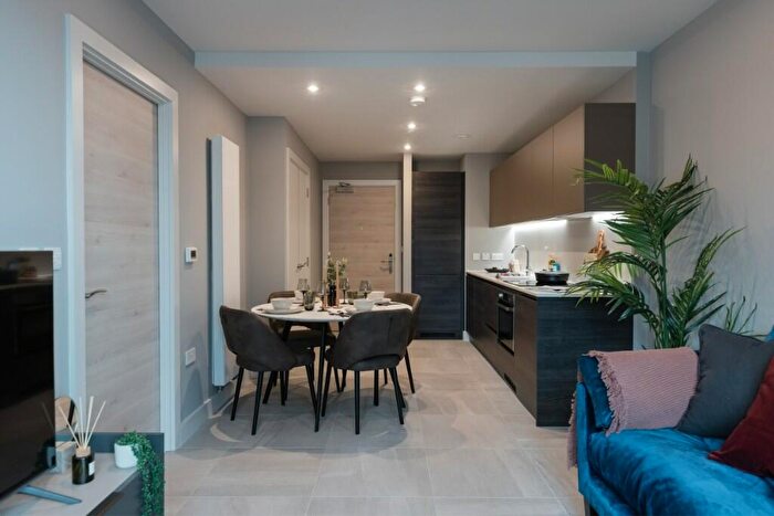1 Bedroom Apartment To Rent In New York Square, Quarry Hill, Leeds, West Yorkshire, LS2