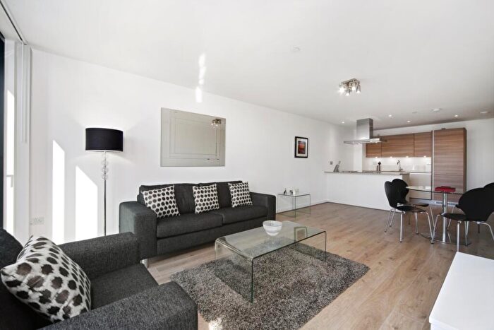 2 Bedroom Apartment To Rent In Unex Tower, London, E15