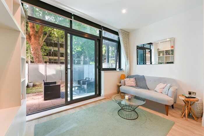 1 Bedroom Flat To Rent In Chiswick High Road, W4